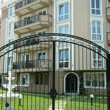 Apartment Studio In Dawn Park Deluxe *